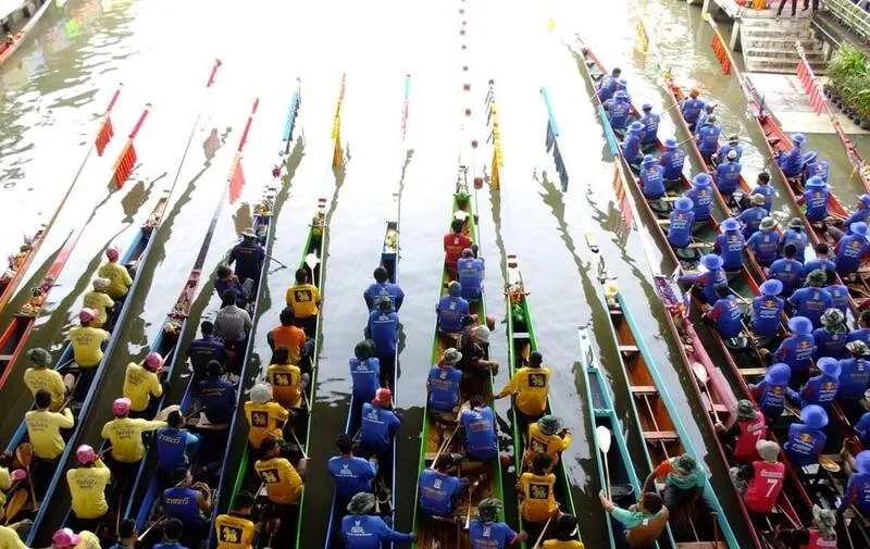 Boat Racing Tradition of Phra Pra Daeng