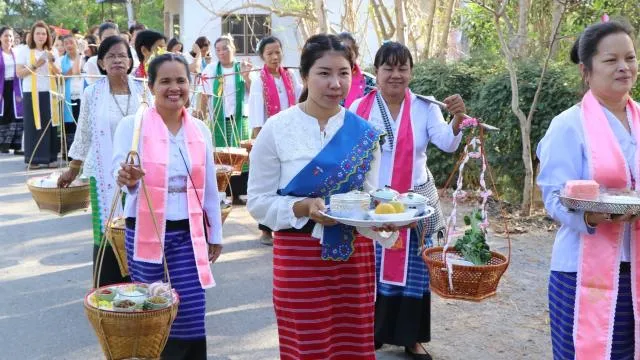 Song Khao Songkran Tradition