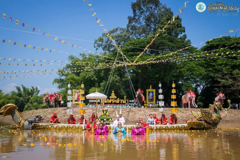 Diving Buddha Image Tradition