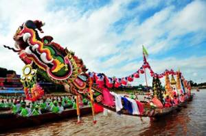 The Elephant Splashing Ceremony Thai Tradition